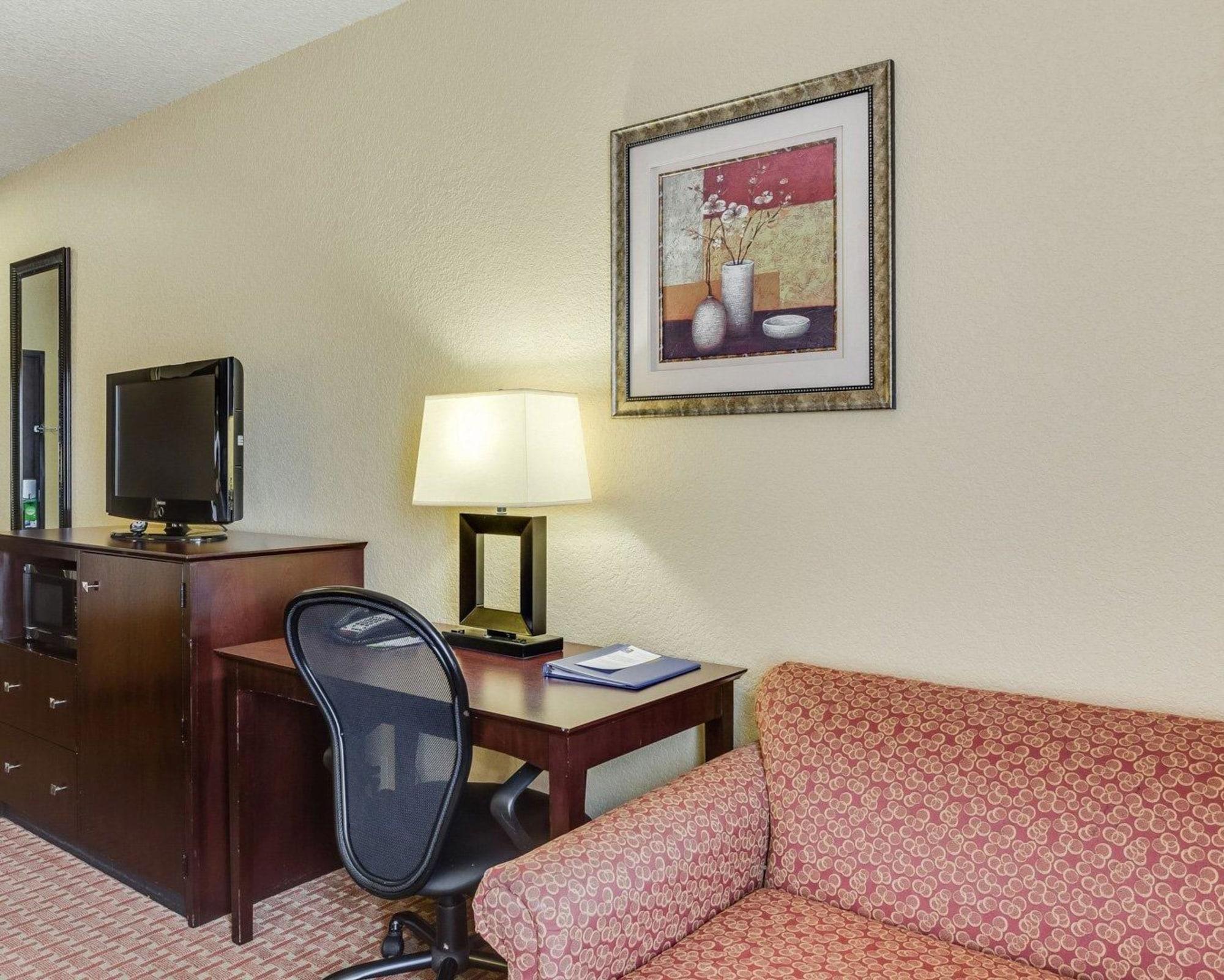 Quality Inn & Suites Slidell Exterior photo