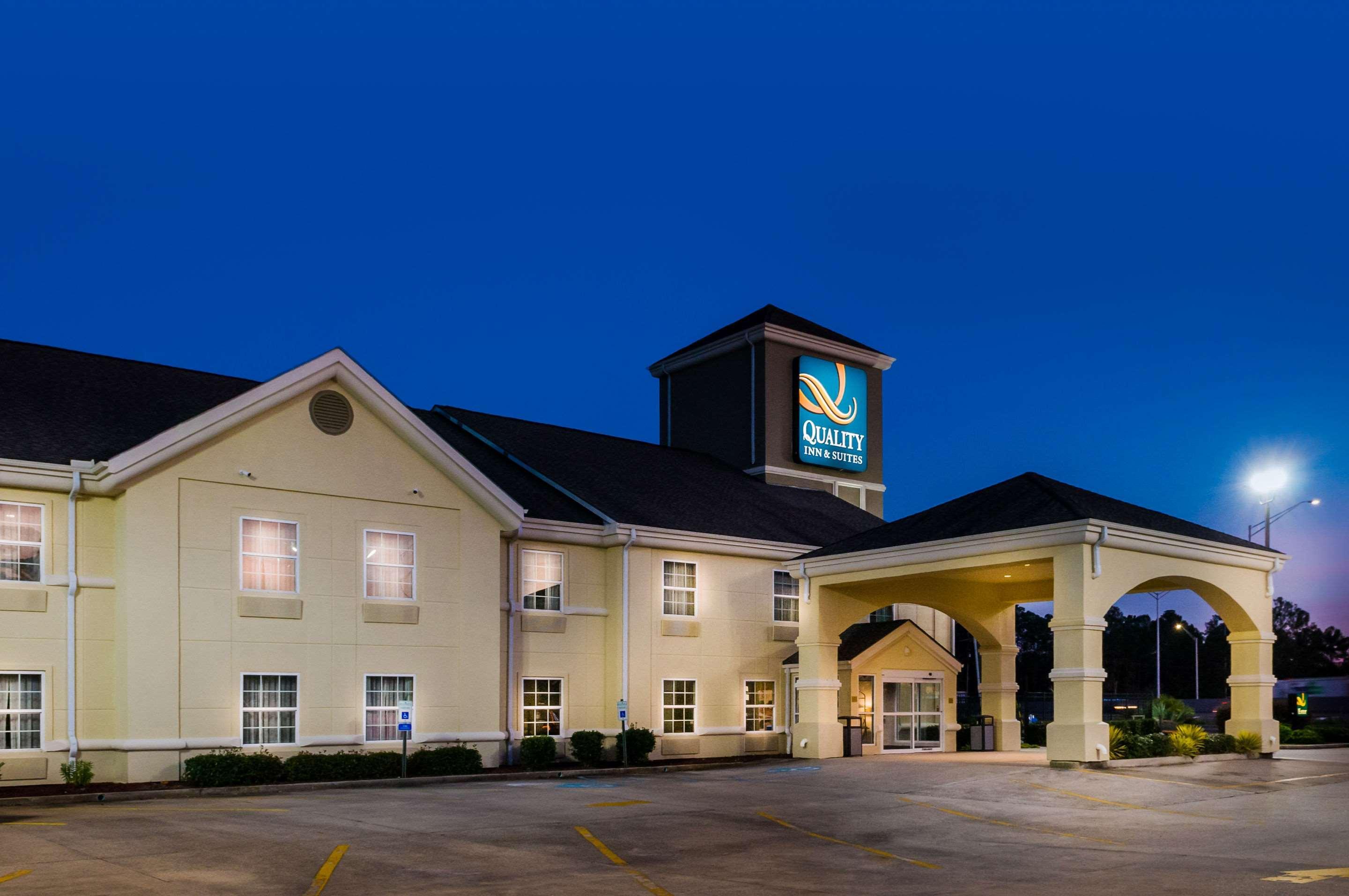Quality Inn & Suites Slidell Exterior photo