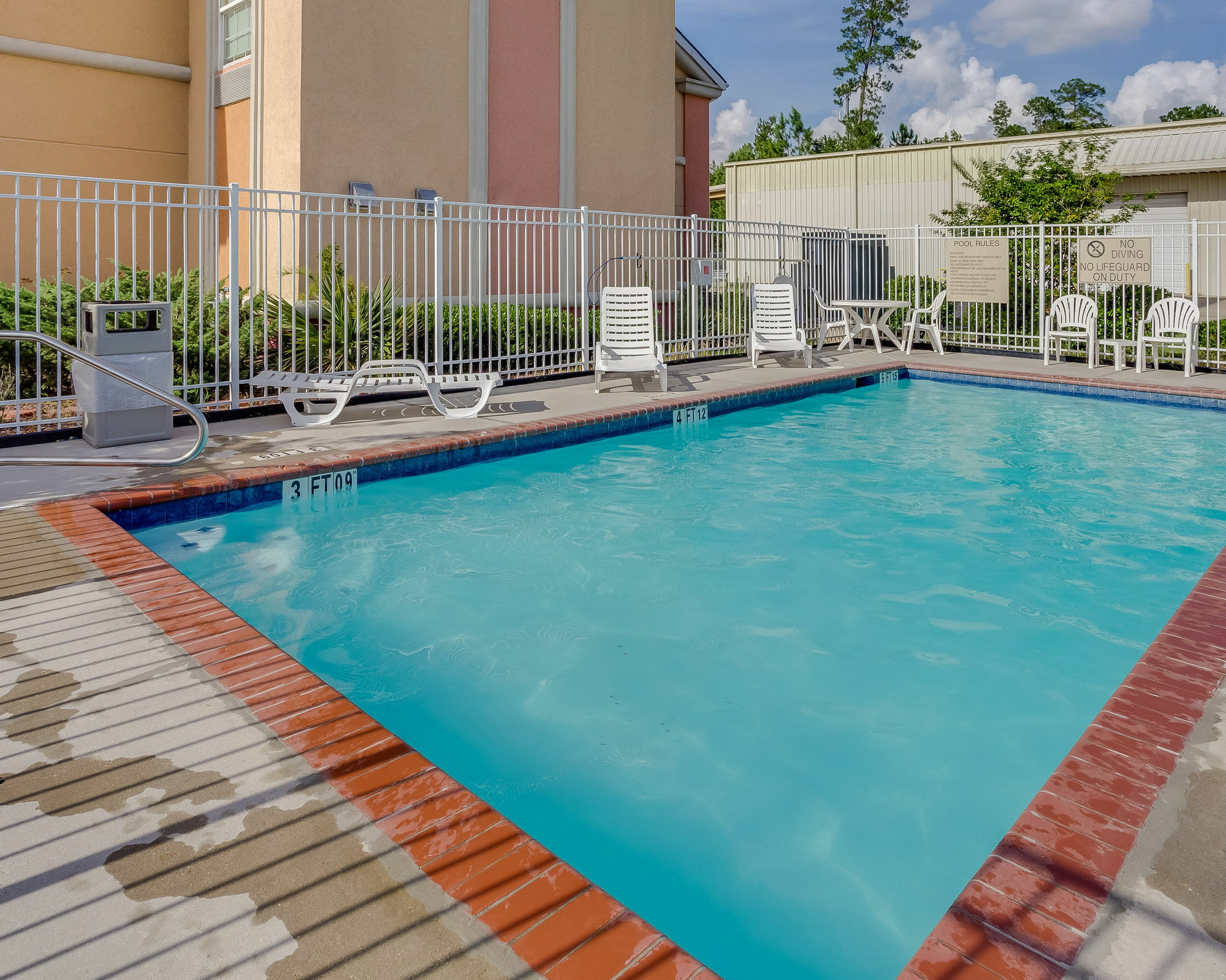 Quality Inn & Suites Slidell Exterior photo